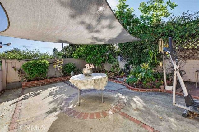 820 S Kenneth, Burbank, CA 91501