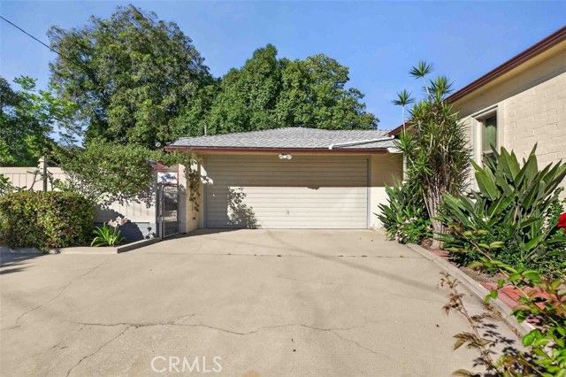 820 S Kenneth, Burbank, CA 91501