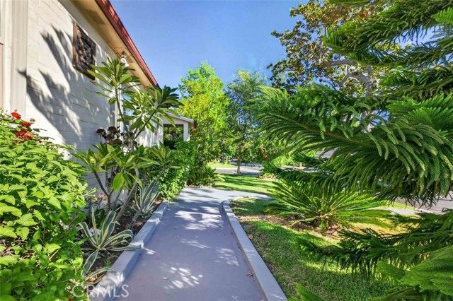 820 S Kenneth, Burbank, CA 91501