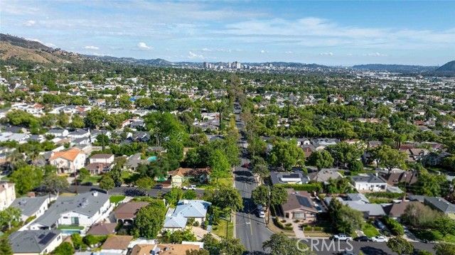 820 S Kenneth, Burbank, CA 91501