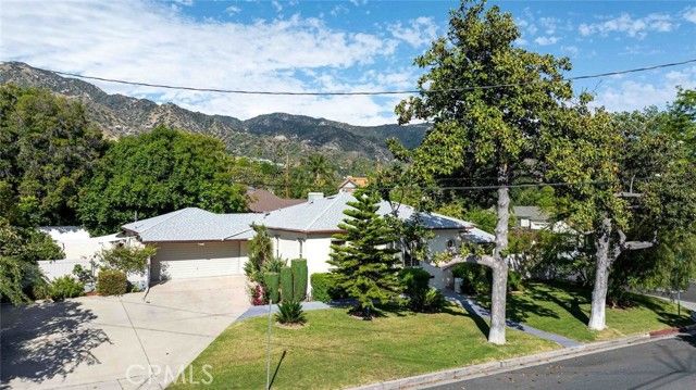 820 S Kenneth, Burbank, CA 91501