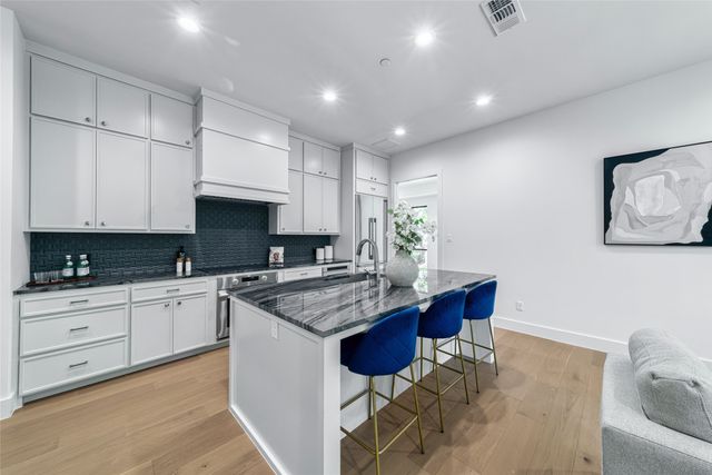 3601 Routh Street 2F, Dallas, TX 75219