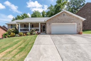 738 Devictor Drive, Maryville, TN 37801