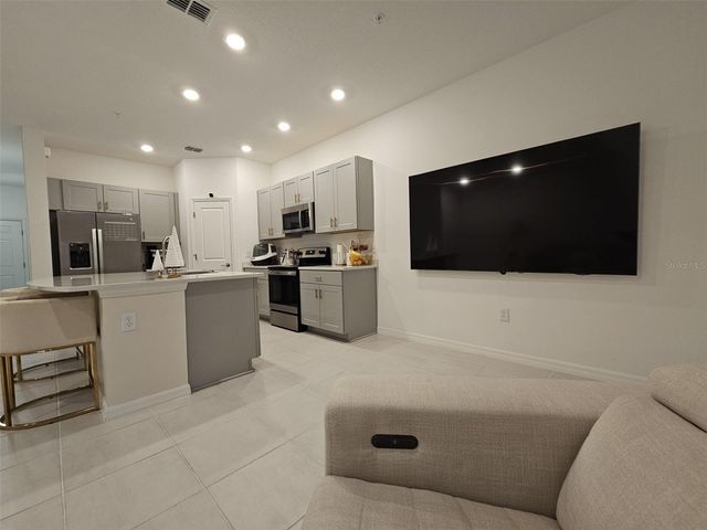 4451 ARLINGTON AVENUE 44, St Cloud, FL 34769