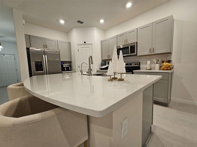 4451 ARLINGTON AVENUE 44, St Cloud, FL 34769