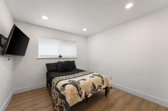 2502 Gerol Circle, Galveston, TX 77551