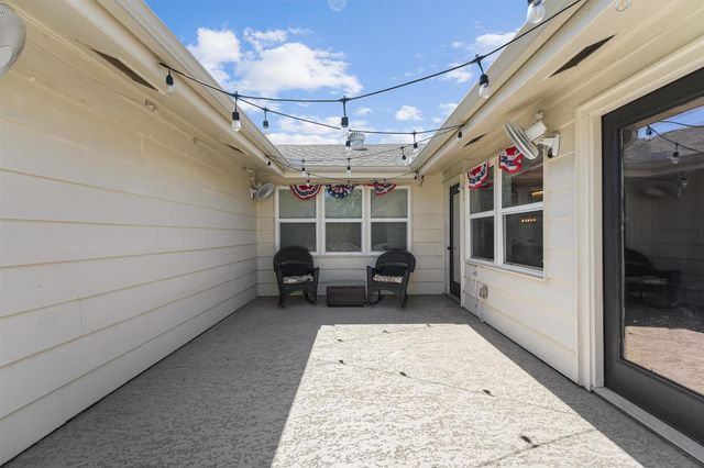 2502 Gerol Circle, Galveston, TX 77551