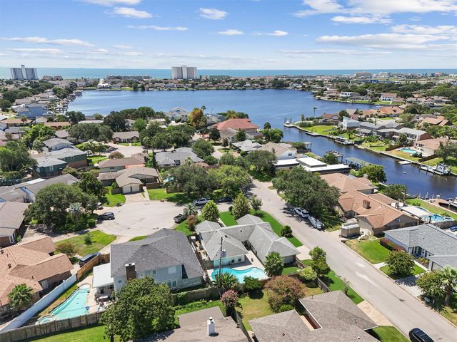 2502 Gerol Circle, Galveston, TX 77551