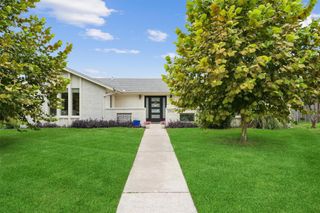 2502 Gerol Circle, Galveston, TX 77551