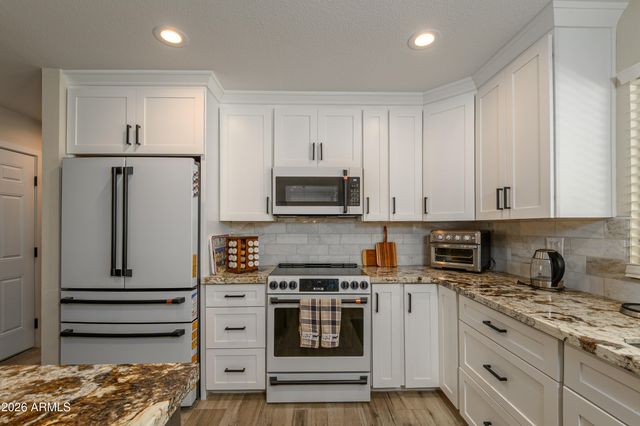 18442 N CONQUISTADOR Drive, Sun City West, AZ 85375