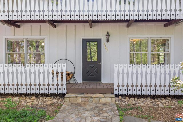 2947 MERRIE MEADOWS LN, Keswick, VA 22947