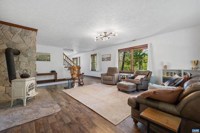 2947 MERRIE MEADOWS LN, Keswick, VA 22947