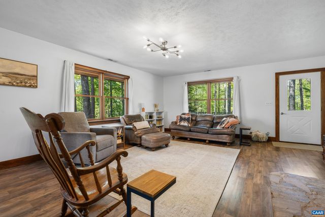 2947 MERRIE MEADOWS LN, Keswick, VA 22947