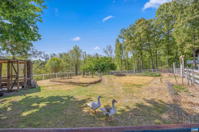 2947 MERRIE MEADOWS LN, Keswick, VA 22947