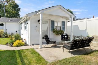 13 Tildean Lane, Bayville, NY 11709