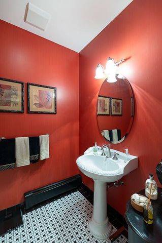 30 Autumn Lane, Hamilton, MA 01982