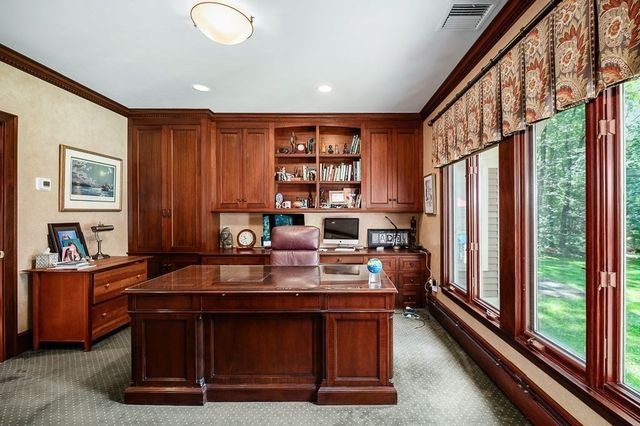 30 Autumn Lane, Hamilton, MA 01982