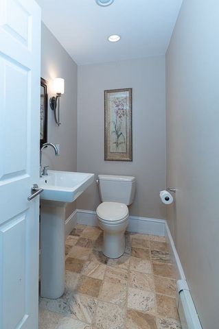 30 Autumn Lane, Hamilton, MA 01982