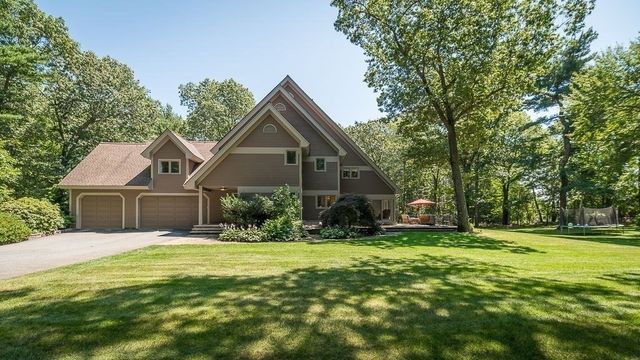 30 Autumn Lane, Hamilton, MA 01982