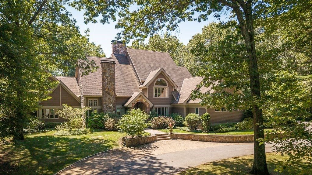 30 Autumn Lane, Hamilton, MA 01982