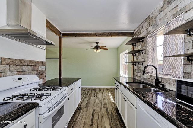 5034 E 17th Street, Tucson, AZ 85711