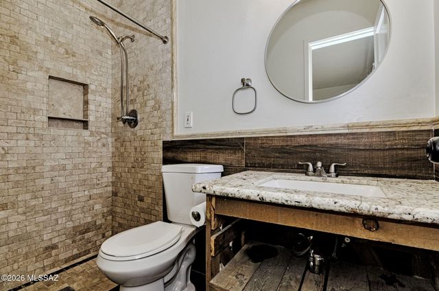 5034 E 17th Street, Tucson, AZ 85711