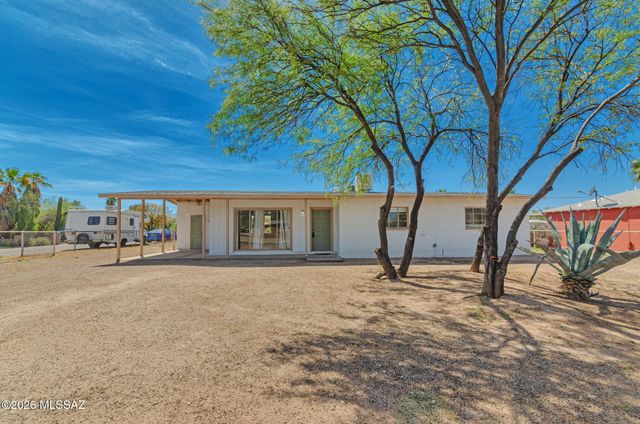 5034 E 17th Street, Tucson, AZ 85711