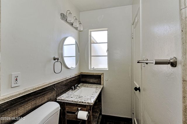 5034 E 17th Street, Tucson, AZ 85711