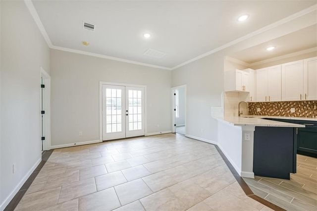 6719 Windhaven Cr-775 Road, Liverpool, TX 77577