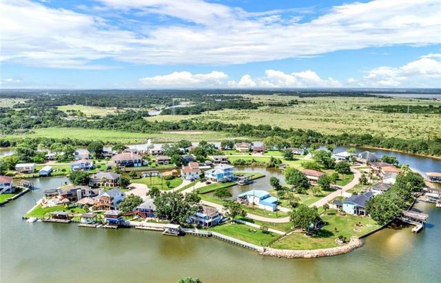 6719 Windhaven Cr-775 Road, Liverpool, TX 77577