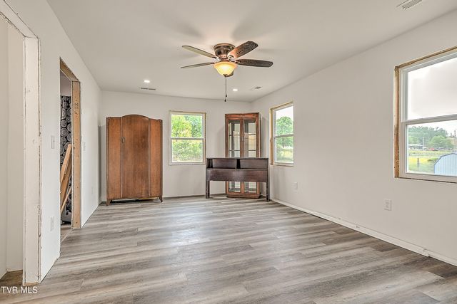 109 Jim Elliott Road, Elizabethton, TN 37643