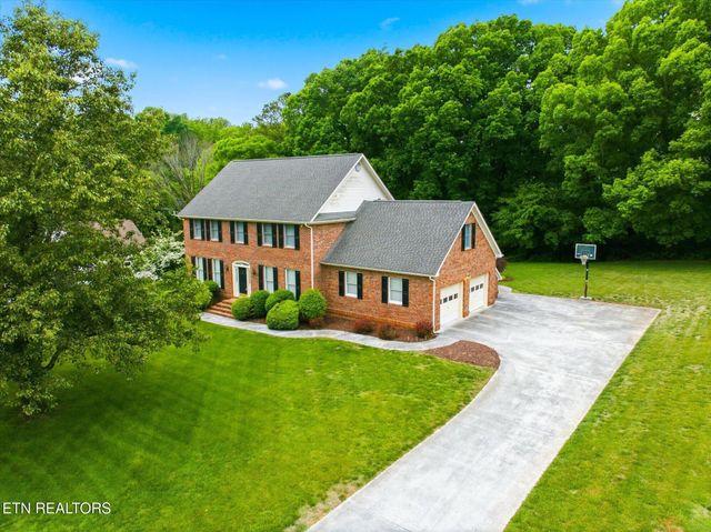 3006 Hawthorne St, Athens, TN 37303
