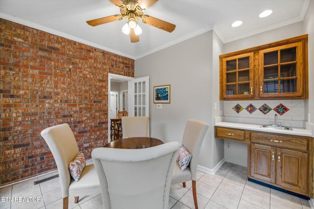 3006 Hawthorne St, Athens, TN 37303