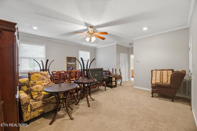 3006 Hawthorne St, Athens, TN 37303