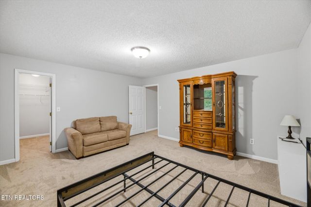 3006 Hawthorne St, Athens, TN 37303