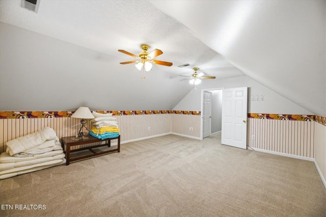 3006 Hawthorne St, Athens, TN 37303