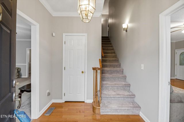 3006 Hawthorne St, Athens, TN 37303