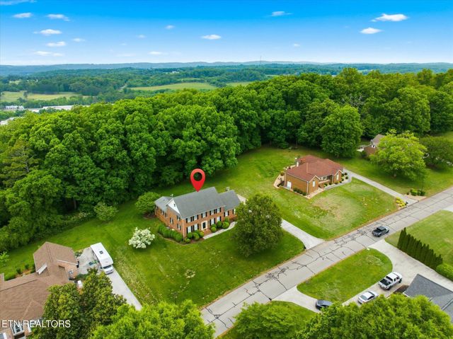3006 Hawthorne St, Athens, TN 37303