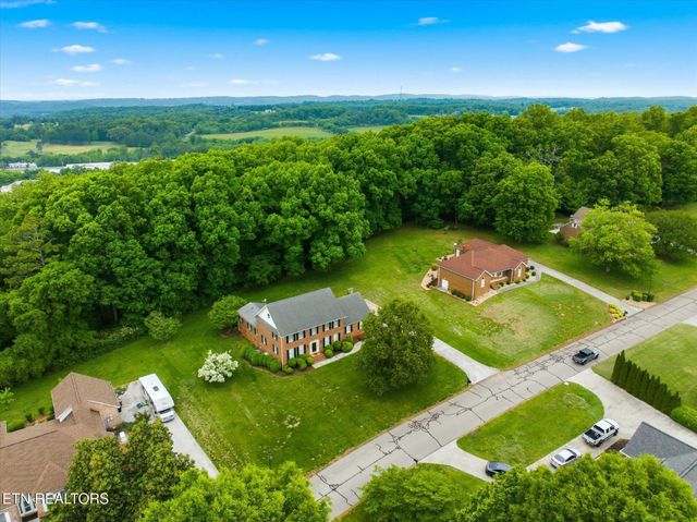 3006 Hawthorne St, Athens, TN 37303