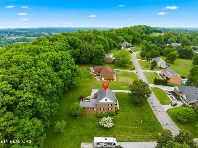 3006 Hawthorne St, Athens, TN 37303