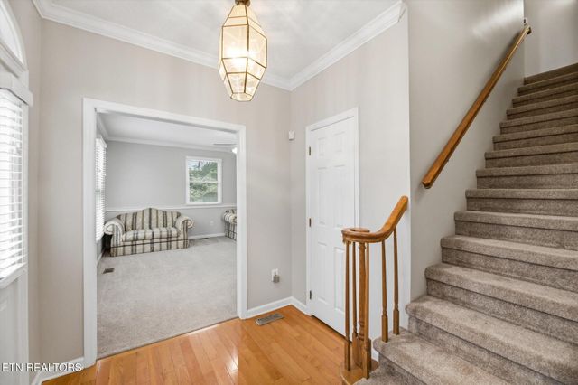 3006 Hawthorne St, Athens, TN 37303