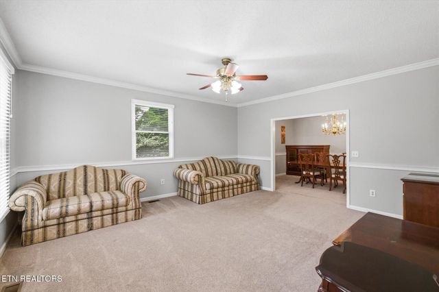 3006 Hawthorne St, Athens, TN 37303