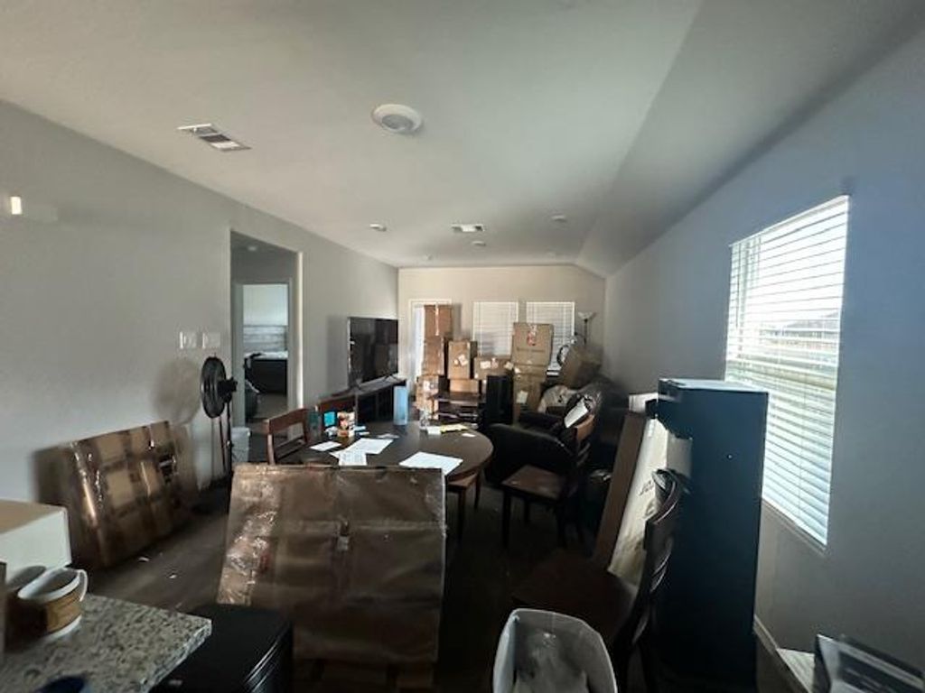 213 Lily Pond TRL, San Marcos, TX 78666