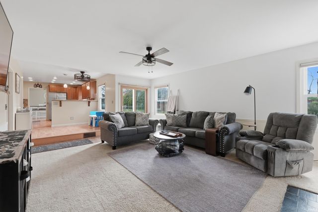 6710 Blue Mist Road, Fort Wayne, IN 46819