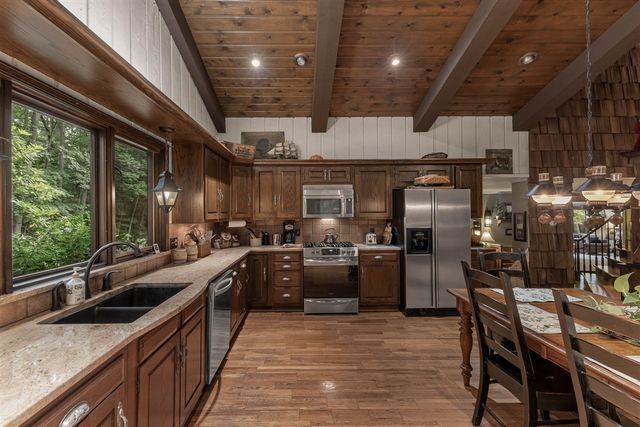 12879 Lakeshore Drive, Grand Haven, MI 49417
