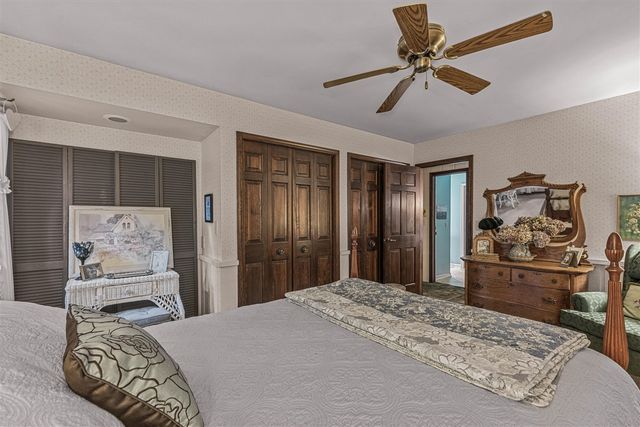 12879 Lakeshore Drive, Grand Haven, MI 49417
