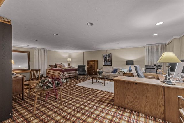 12879 Lakeshore Drive, Grand Haven, MI 49417