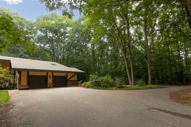 12879 Lakeshore Drive, Grand Haven, MI 49417
