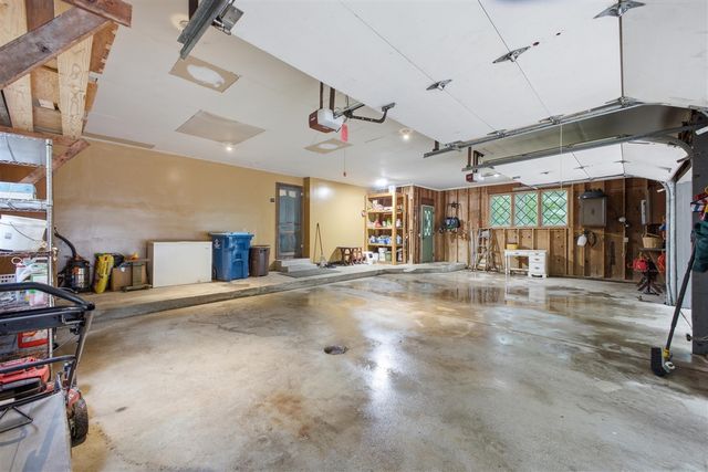 12879 Lakeshore Drive, Grand Haven, MI 49417