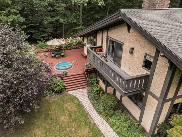 12879 Lakeshore Drive, Grand Haven, MI 49417